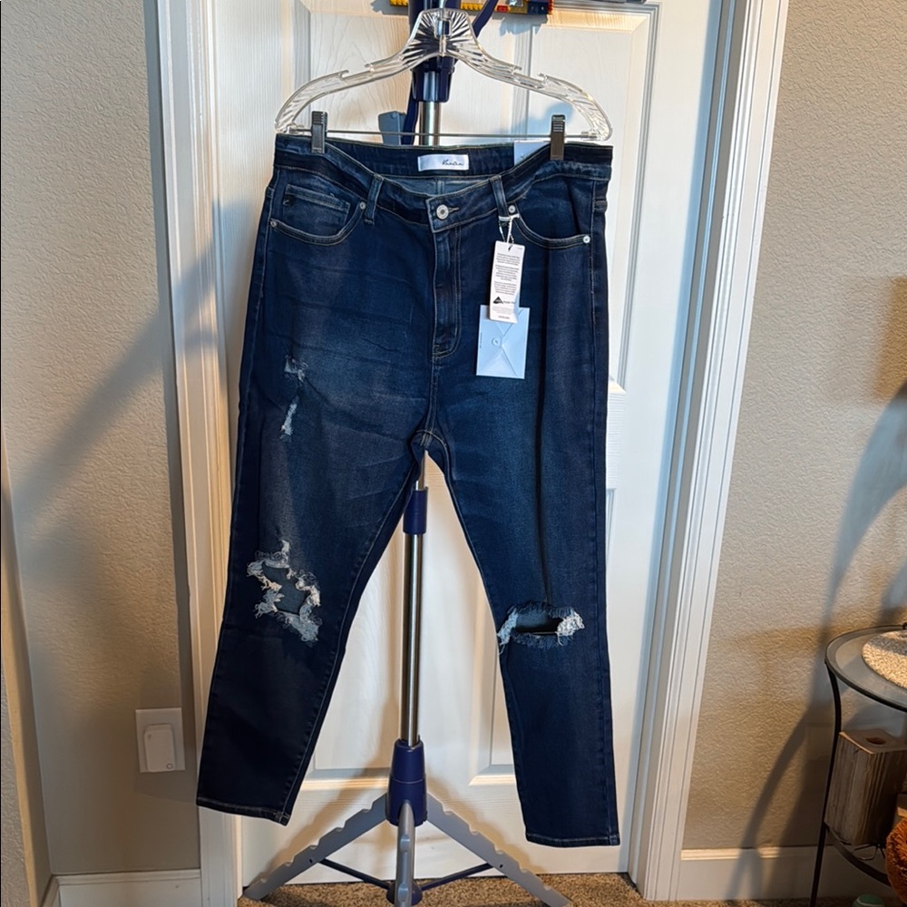 KanCan Blue distressed Denim Jeans. New with tags. Size XL